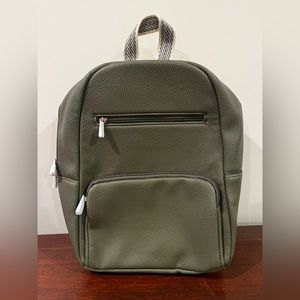 Jewel by Thirty One Olive backpack
